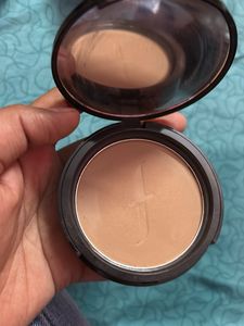 Faces Canada Compact