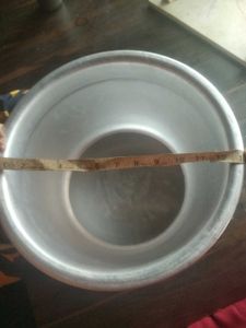 Aluminium cooking pot