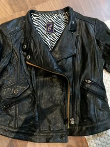 Cropped Leather Jacket With Great Zipper Details