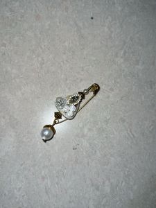 Vintage Floral Pearl Brooch