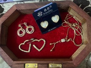 3 Cute and coquette Earrings with a beautiful,deli