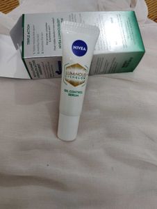 Nivea Luminous Evenglow Oil Control Serum