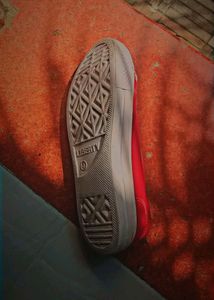 [ Boy / Girl ]red Shoes With Like New Condition 🚨