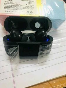 New SM1 Wireless Bluetooth Earbuds