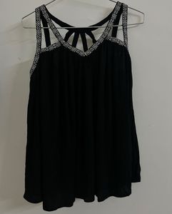Chic Black Sleeveless Top
