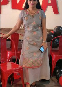 Gorgeous Kurti For Women And Girls