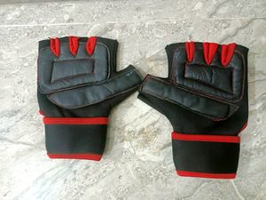 Best Black Gym Gloves For Workout 💪