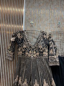 Elegant Black Embroidered Gown With Dupatta,lehng