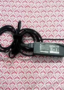 HP LAPTOP CHARGER NEW AND ORIGINAL 65 WATT