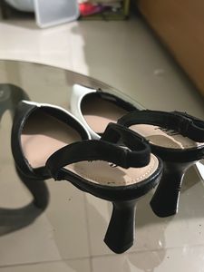 Fioni Two-Tone Slingback Pumps