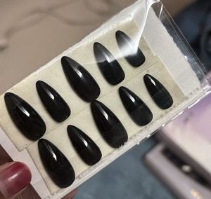 PRESS ON NAILS