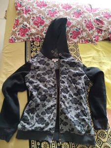 Sweater (Size M)