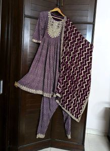 Women Purple Embroidered Viscose Suit Set