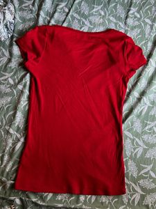 I’m selling a T-shirt that I originally bought fro