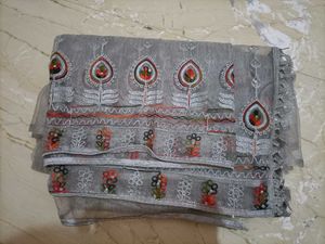 New Saree With Blouse &amp; Peticoat.