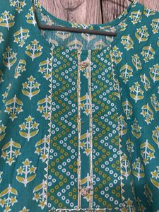 Green Kurti