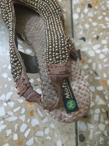 Pearl sandal