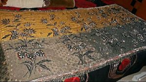 Beautiful Heavy Bridal Saree With Blouse