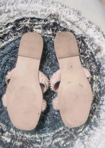Flat Khadims Cleo