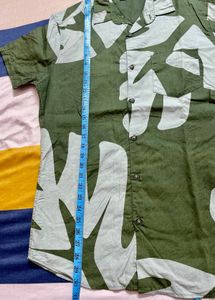 men’s beach shirt