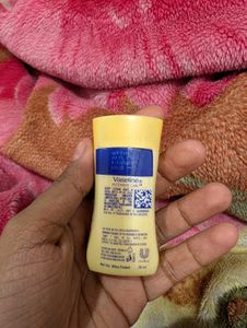 Cute Vaseline Deep Moisture Lotion
