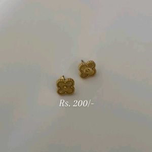 Gold Clover Jewelry Set