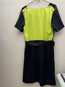 New Stile Benetton Dress With Belt