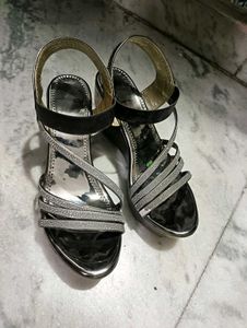 Beautiful Silver Partywear Wedges