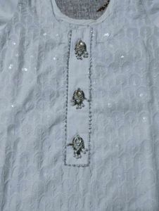 White Embroidered Kurta And Paint