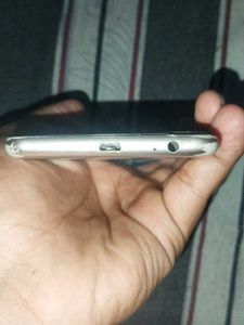 Galaxy J7MAX