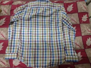 Men&#39;s Checkered Casual Shirt( little blue mark)