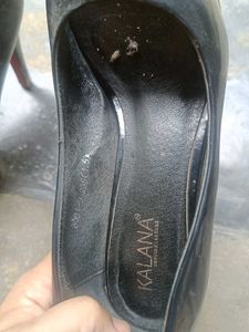 Black Peep Toe Flats