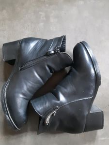 Black Boots