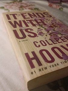 It Ends With Us by Colleen Hover