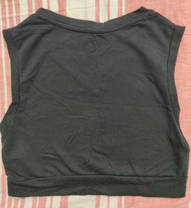 Black Graphic Cropped Tank Top