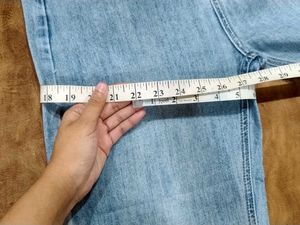 Wide Leg Light Wash Jeans