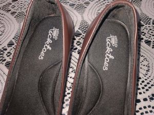 300 Pom shoe Brown Ballet Flats