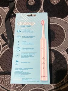 Closeup Sonic Expert Toothbrush