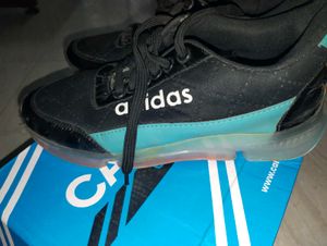 Adidas Sneakers