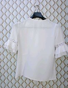 New With Tag Premium White Korean Pullover