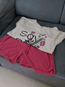 Graphic Print Tee & Shorts Set
