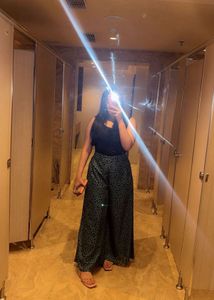 Wide leg trousers