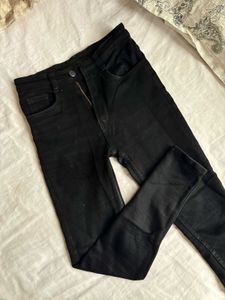 Black Skinfit Jeans