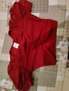 Red V-neck Crop Top
