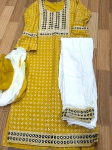 Pant Suit With Dupatta