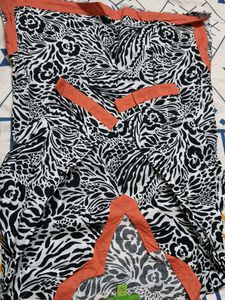 Island Republic Women Black White Print Tunic Top