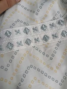 Avaasa Kurta