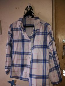 White Shirt With Checks