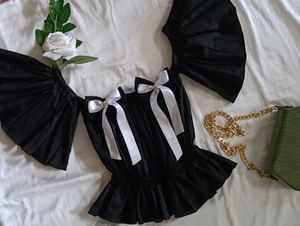Off Shoulder Cotteque Top