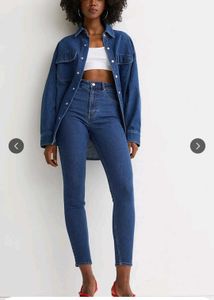 H&amp;M Dark Blue Skinny Curvy Jeggings